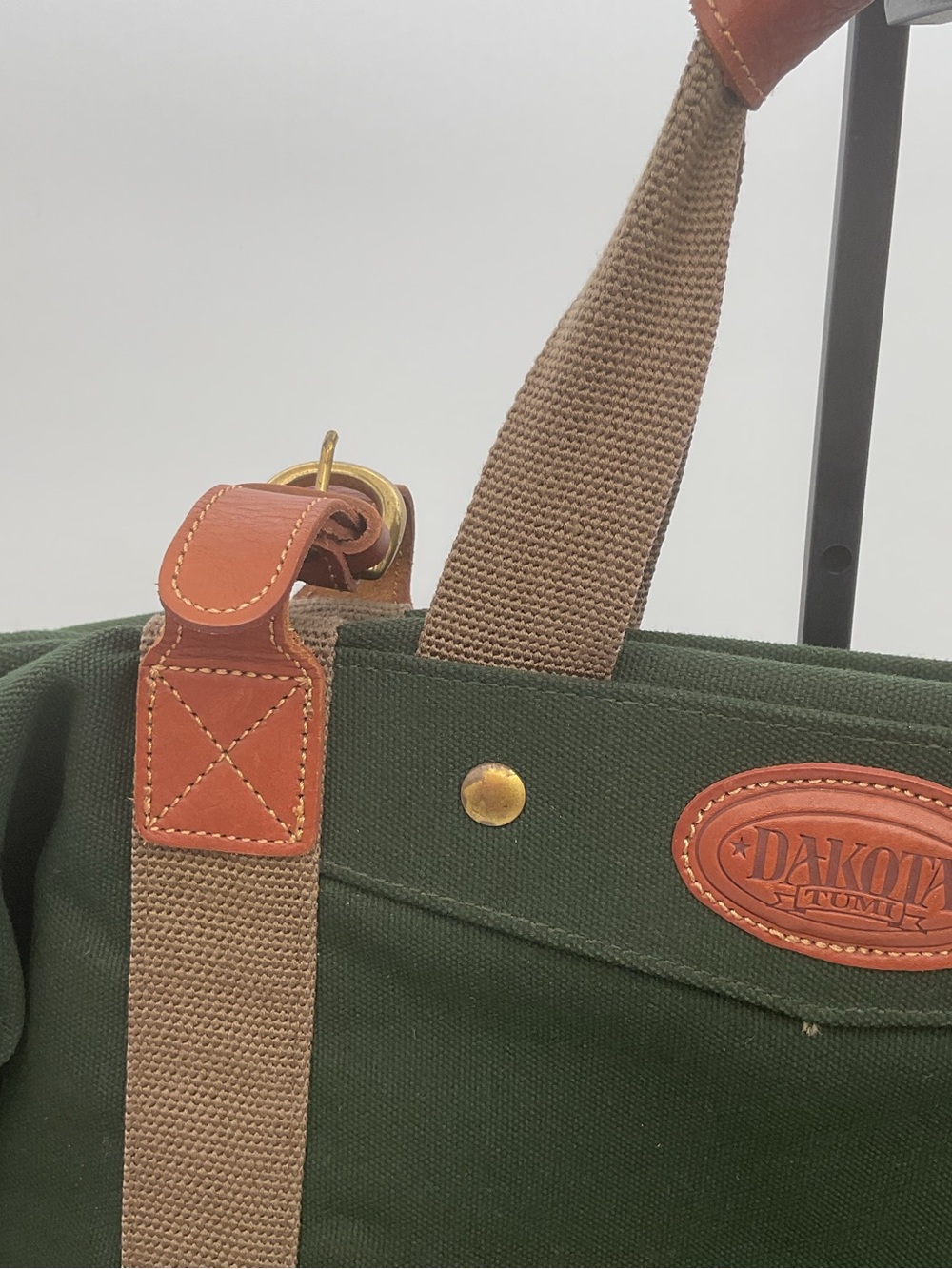 Tumi Dakota Green Canvas Duffel Suitcase with Brown Leather Trim - Picture 3 of 16
